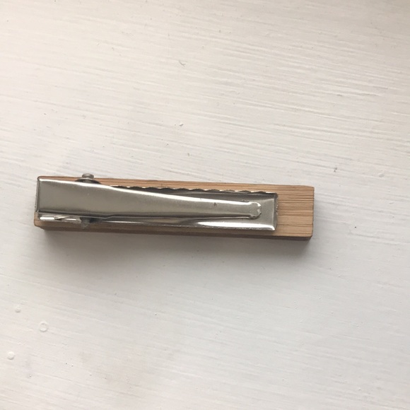 3/$30 Handcrafted wood tie clip with bicycle design - New - Picture 3 of 3